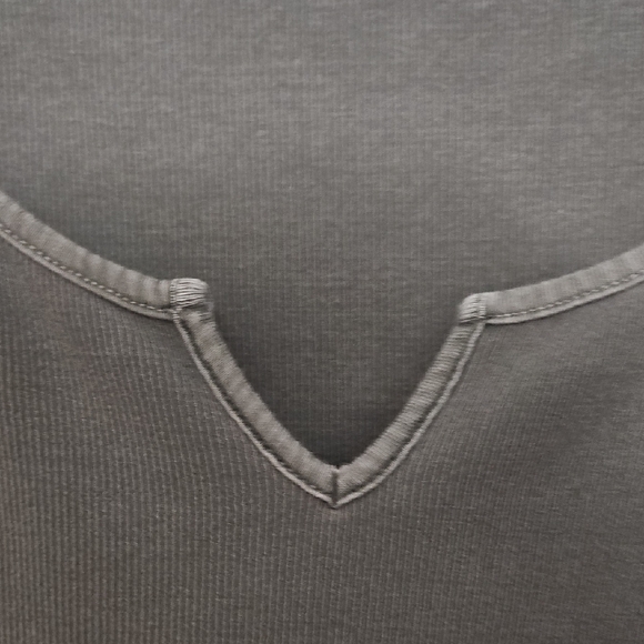 Old Navy Women's Forest Green Long Sleeve Top - Picture 4 of 6